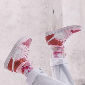 Air Jordan 1 Mid “Digital Pink”