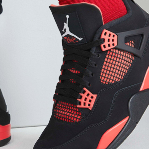 Air Jordan 4 Retro “Red Thunder”